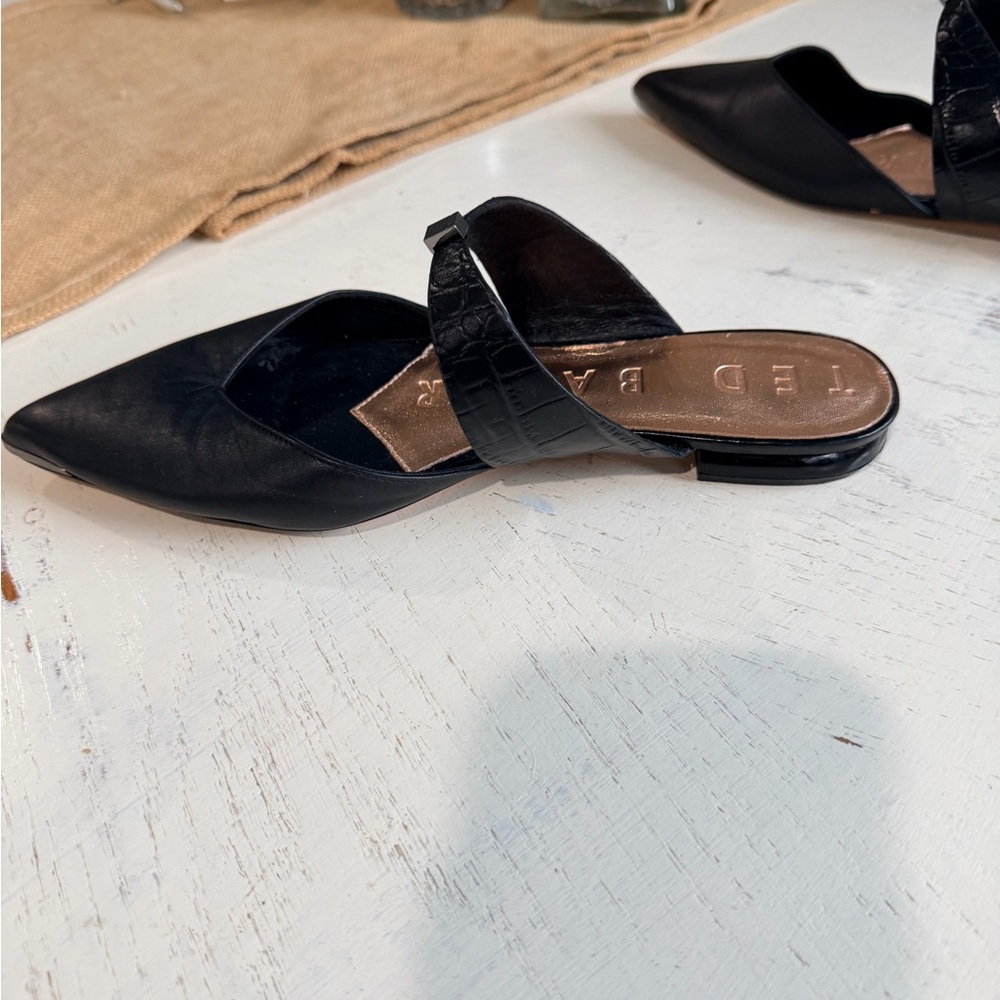 Ted Baker Black Flats - Picture 8 of 12